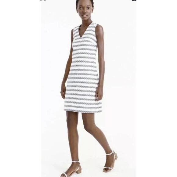 J.Crew Dresses & Skirts - J.Crew Women’s White & Blue Sleeveless V-Neck Back Zip Fit & Flare Dress Size 0